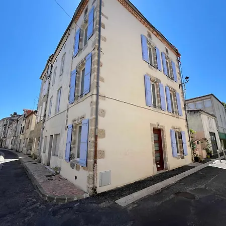 Maison De Centre De 펜션 네라끄
